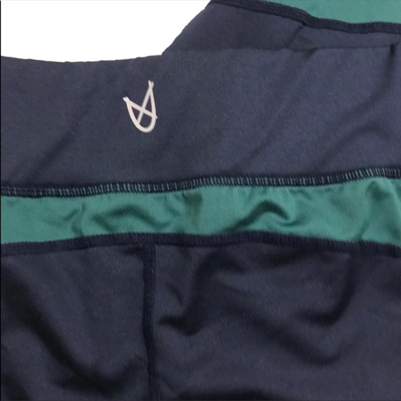 MINKPINK move navy green leggings with mesh panel - Picture 3 of 4